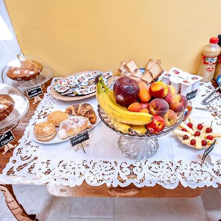 B&B Bone Novelle Dimora Storica Palazzo Zuzi Л'Акуила Экстерьер фото