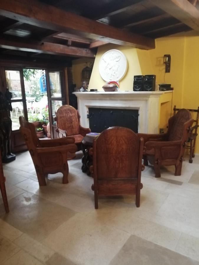 B&B Bone Novelle Dimora Storica Palazzo Zuzi Л'Акуила Экстерьер фото