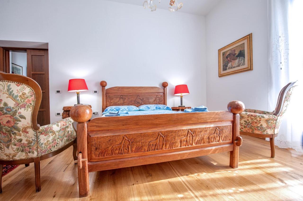 B&B Bone Novelle Dimora Storica Palazzo Zuzi Л'Акуила Экстерьер фото