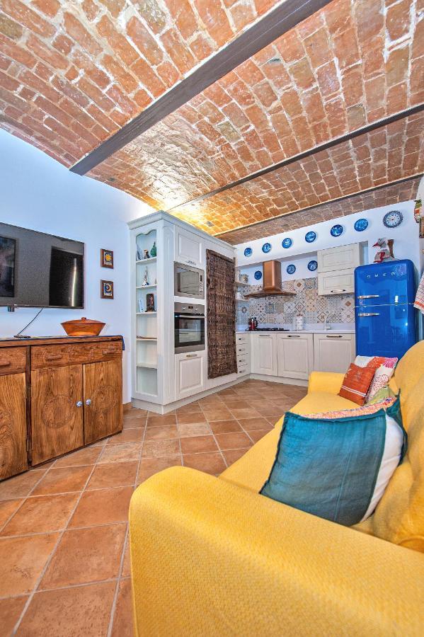 B&B Bone Novelle Dimora Storica Palazzo Zuzi Л'Акуила Экстерьер фото